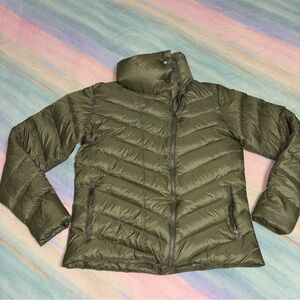 Patagonia Prow green Down Jacket women’s size XL